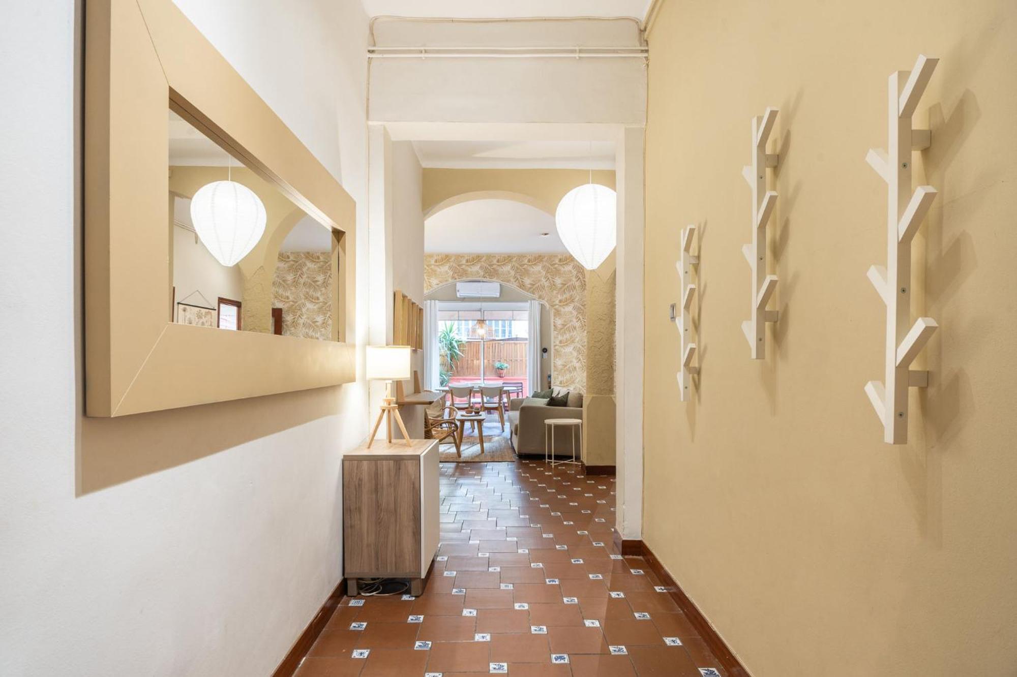Spacious & Sunny Apt With Terrace In The City Center Barcelona Exterior foto
